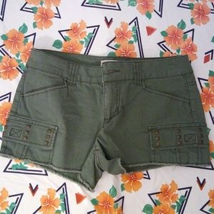 No Boundaries army green shorts studded pockets